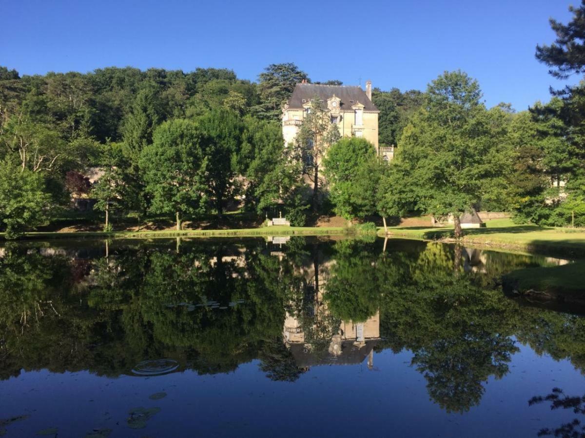 Gite Familial Chateau La Roche Racan Saint-Paterne-Racan Kültér fotó